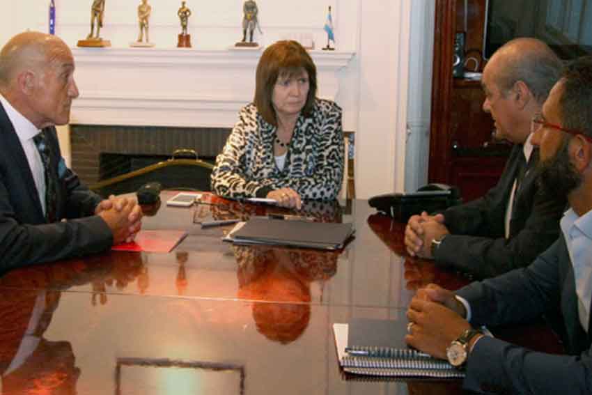 Reunión y mesa de trabajo entre la Ministra Patricia Bullrich y el SNBV
