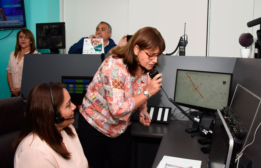 Bomberos de Arica inauguró única central de alarma sustentable