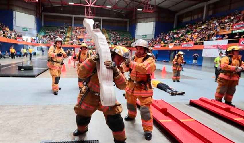 Bomberos de Costa Rica pusieron a prueba sus destrezas