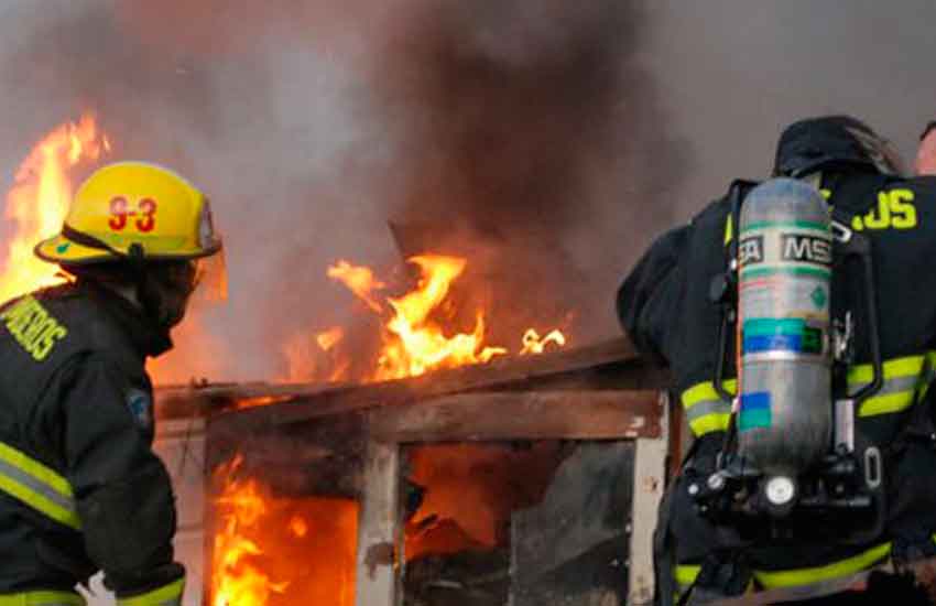 Bombero pierde su casa tras incendio en Chillán