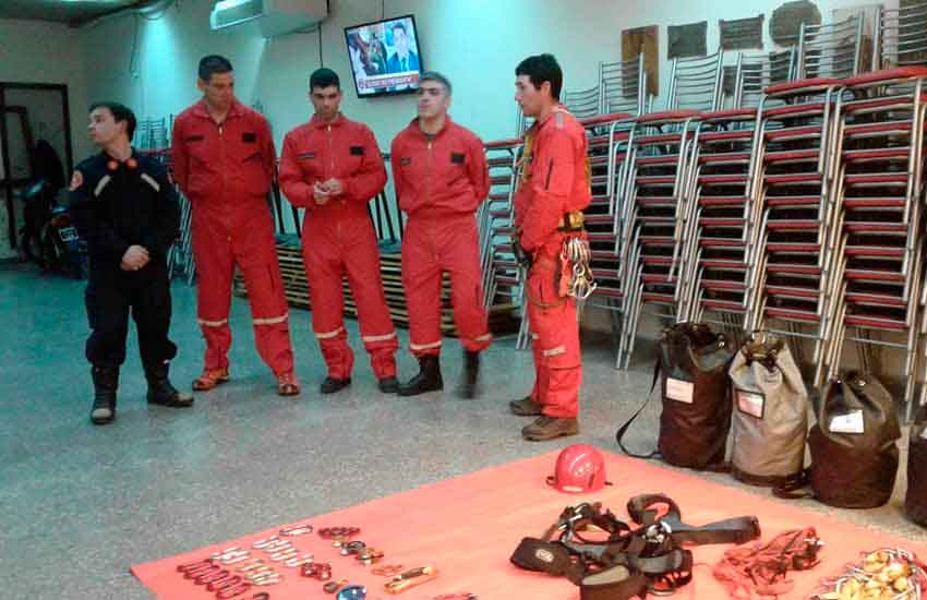 Bomberos presentó su equipo de rescate en altura