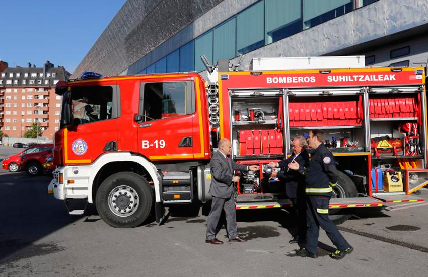 Los bomberos de Bilbao renuevan su flota de vehiculos