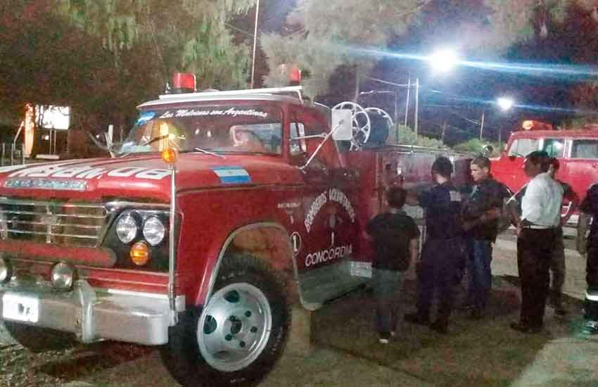 Bomberos de Concordia prestan autobomba a los Bomberos de San Jaime de la Frontera