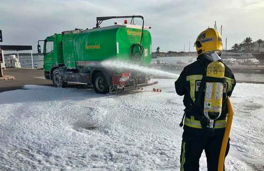 Bomberos de Formentera prueban su nuevo camión