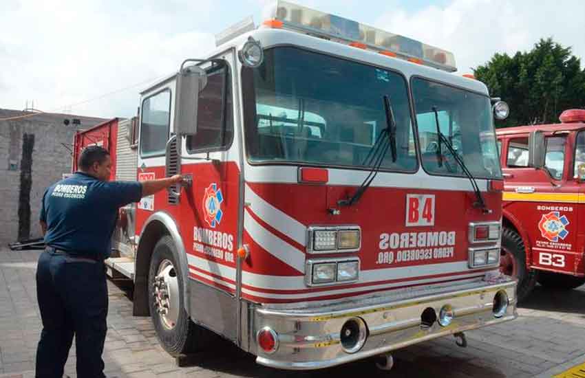 Bomberos reciben atención psicológica