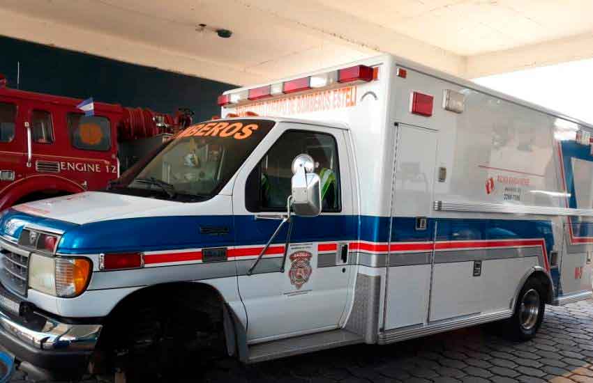 Donaciones permiten reparación de única ambulancia de bomberos