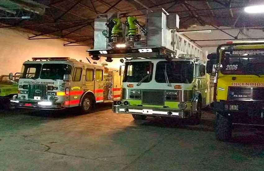 Bomberos de Tandil recibieron una nueva autobomba y una escalera