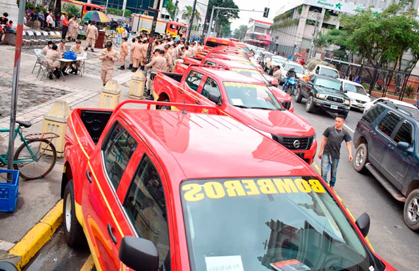 Entregan carros a bomberos de San Pedro Sula