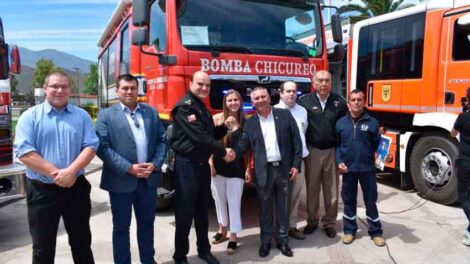 Entrega de cinco nuevas unidades a Bomberos