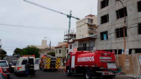 Dos bomberos se intoxicaron al acudir a un supuesto incendio