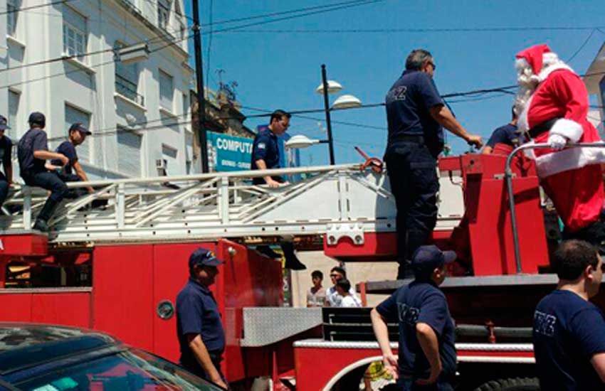 Los bomberos de Lomas preparan un recorrido con Papá Noel