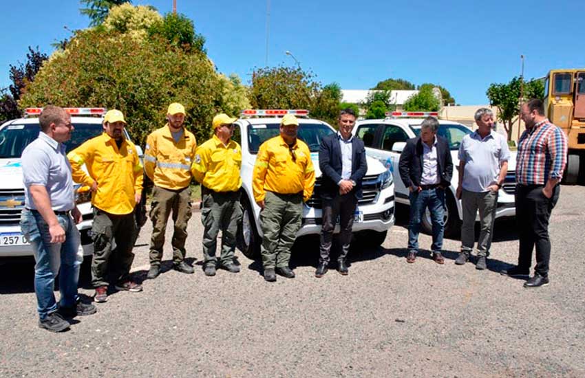 Defensa Civil adquirió 4 nuevas camionetas