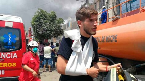 Dos bomberos resultan heridos por mal estado de equipos