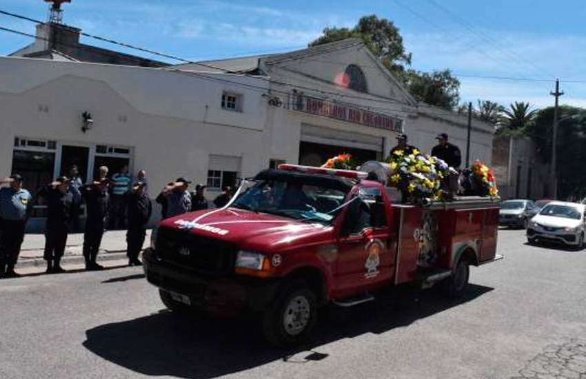 Despidieron al bombero que murió en un vuelco en Río Colorado