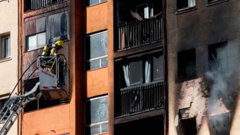 Vecinos denuncian la tardanza de los bomberos