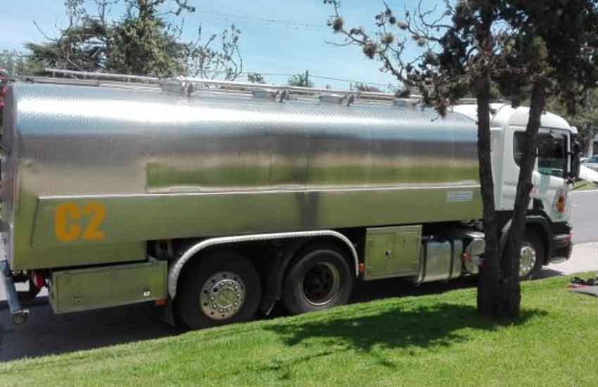 Bomberos de La Falda cuentan con un camión cisterna nuevo