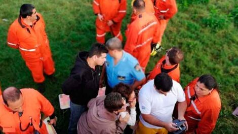 Por tres personas desaparecidas convocaron a la Federación de Bomberos