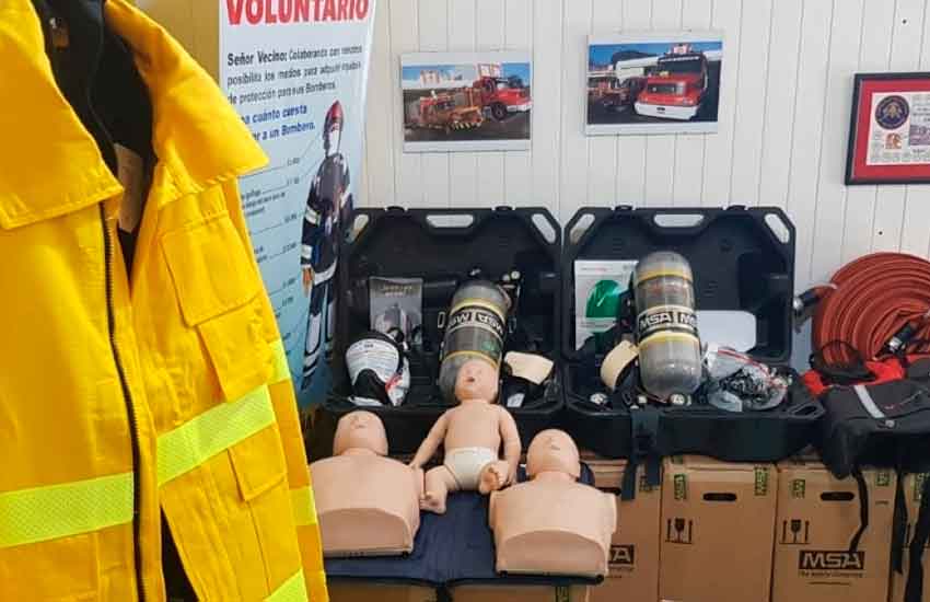 Bomberos de San Pedro presentaron nuevo material para el cuerpo