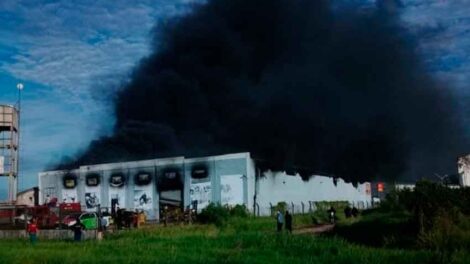 Incendio en una ferretería causó pérdidas importantes