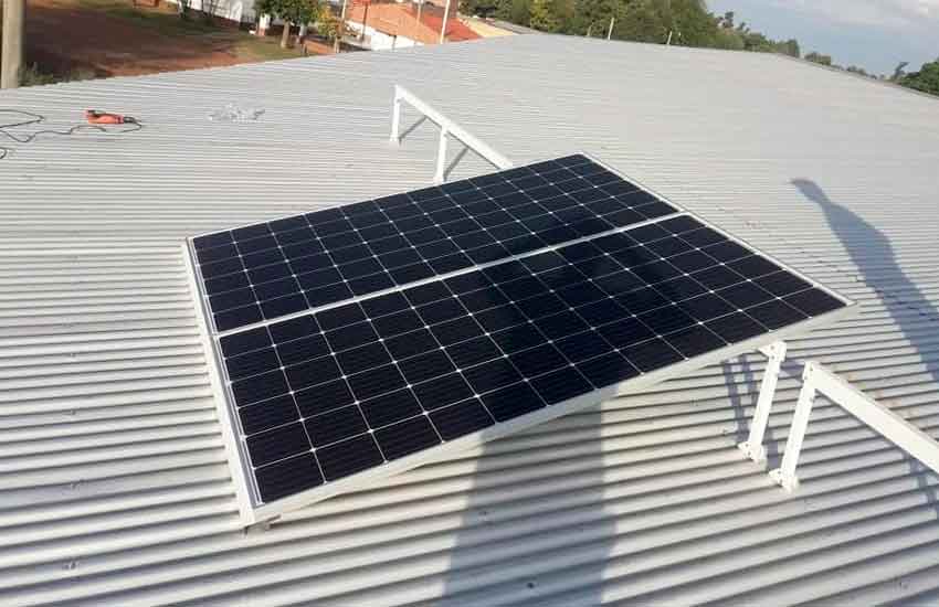 Bomberos Voluntarios de Pérez Millán instalan paneles solares