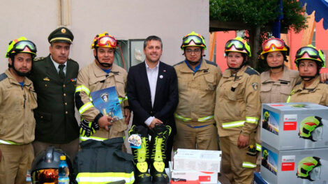 Anuncian construcción de dos nuevos cuarteles de Bomberos