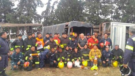 Bomberos se capacitaron sobre rescate en vehículos pesados