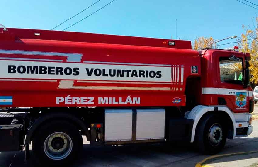 Bomberos de Perez Millan presentó nueva unidad Cisterna