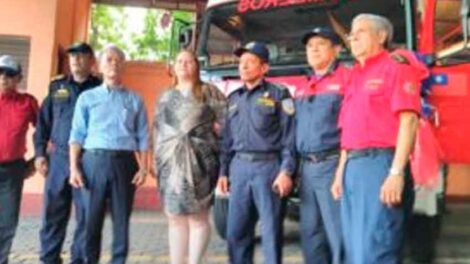 Taiwán entrega 2 camiones al Cuerpo de Bomberos Unificados