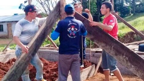 Avanza la construcción de la sede de los bomberos de Bernardo de Irigoyen