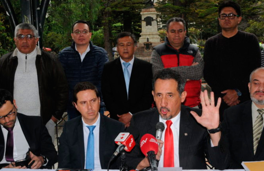 Bomberos voluntarios presentan una demanda contra nueva ley