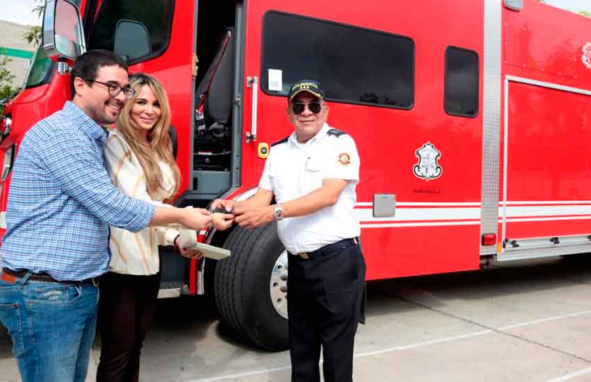 Alcaldía entregó séptima máquina a Cuerpo de Bomberos