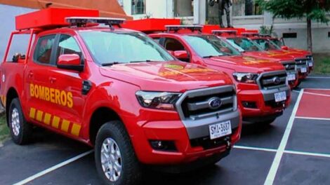 Dirección Nacional de Bomberos recibió 25 camionetas 4x4