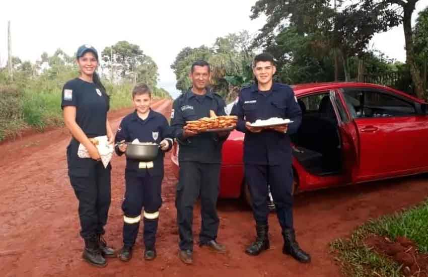 Bomberos de Mayor Otaño venden empanadas por falta de recursos