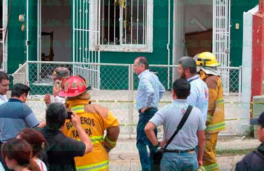 Tres bomberos lesionados tras explosión en Las Fuentes