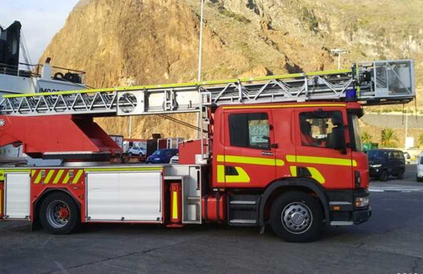 Bomberos La Palma incorpora un nuevo camión-escala