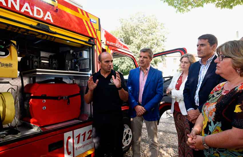 Dos nuevos vehículos de Bomberos para el acceso al casco antiguo