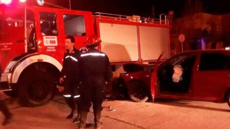 Choque entre móvil de Bomberos y un automóvil