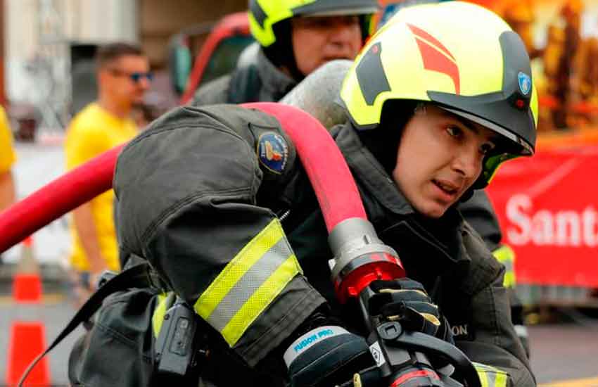 Bomberos de Valparaíso suspenden uso de agua en bautizos y ejercicios