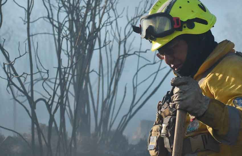 Muere voluntario en el incendio forestal de Tunari