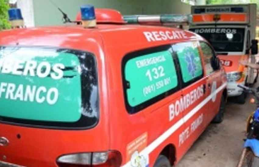 Subió a la ambulancia de bomberos para hurtar equipos