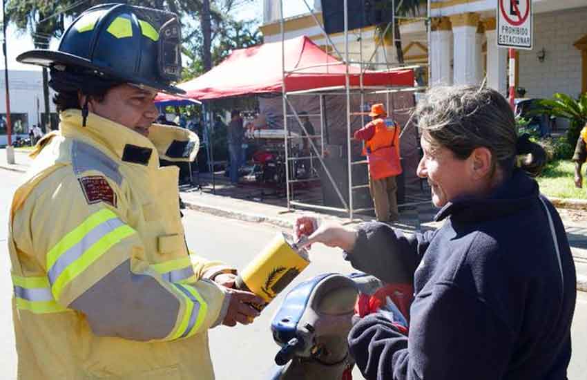 Bomberos amarillos invitan a ciudadanía a colaborar en colecta