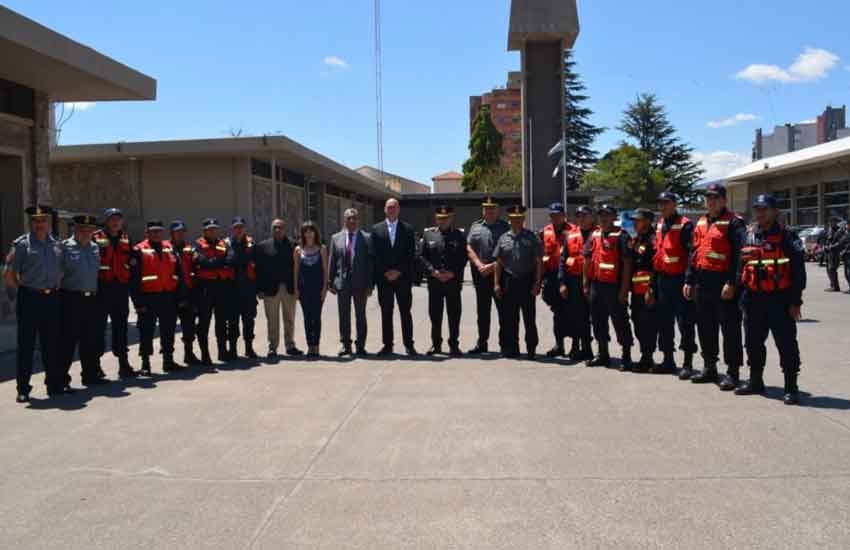 Reconocimiento a bomberos que viajaron a Bolivia