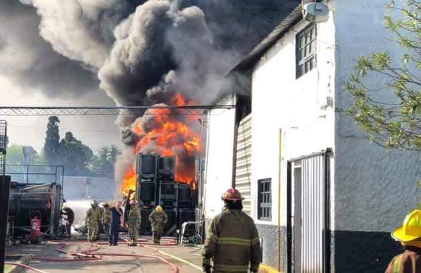 Incendio en una fábrica de productos químicos en Benavídez