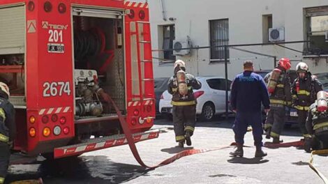 Bomberos y Defensa Civil en Simulacro en el Hospital Udaondo