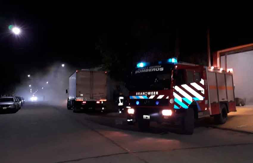 Se le incendiaba el camión y lo llevó hasta el cuartel de bomberos