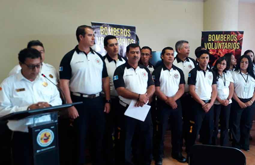 Bomberos Voluntarios usarán nuevo uniforme