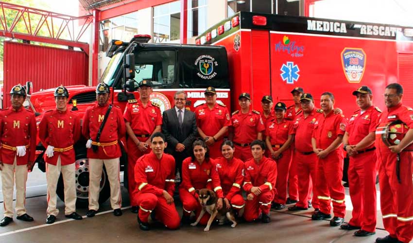 Municipalidad de Miraflores entregó moderna unidad médica a Bomberos