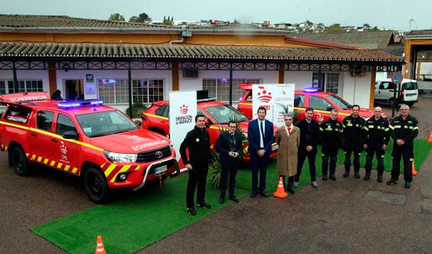 Bomberos de Badajoz con tres nuevos vehículos 4x4