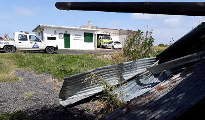 Se voló el techo de un cuartel de Bomberos