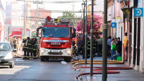 Dos voluntarios de Bomberos resultaron lesionados